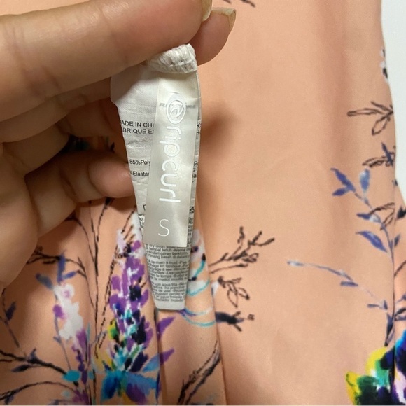 Rip Curl Sweet Nothing Floral One-Piece Swimsuit Size Small - Picture 7 of 9